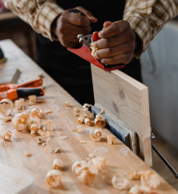 NZ GOVERNMENT SPENDING Dollar 230 MILLION ON AN APPRENTICESHIP BOOST SCHEME