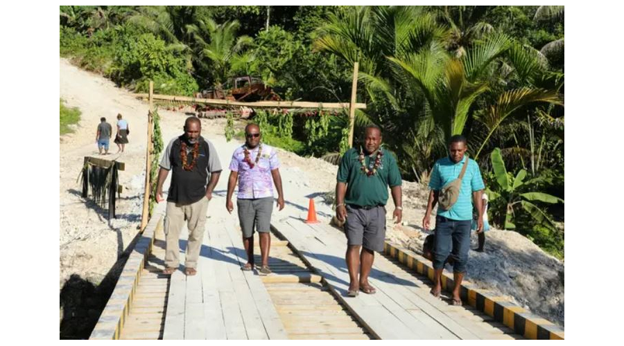 New Kwaiafa Bridge in East Malaita Opens